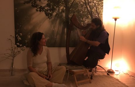 הגשמה עצמית ויצירתיות – הארפריברסינג ושירת מרפא